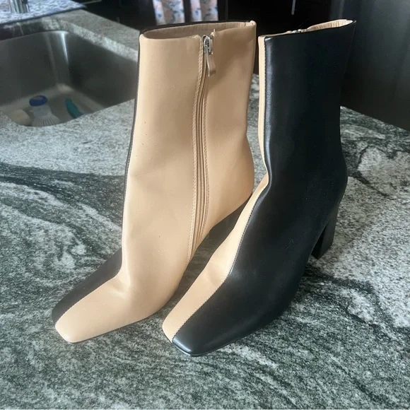 PRINCESS POLLY | Two Sided Story Boots in Black & Cream🖤 - Picture 11 of 13